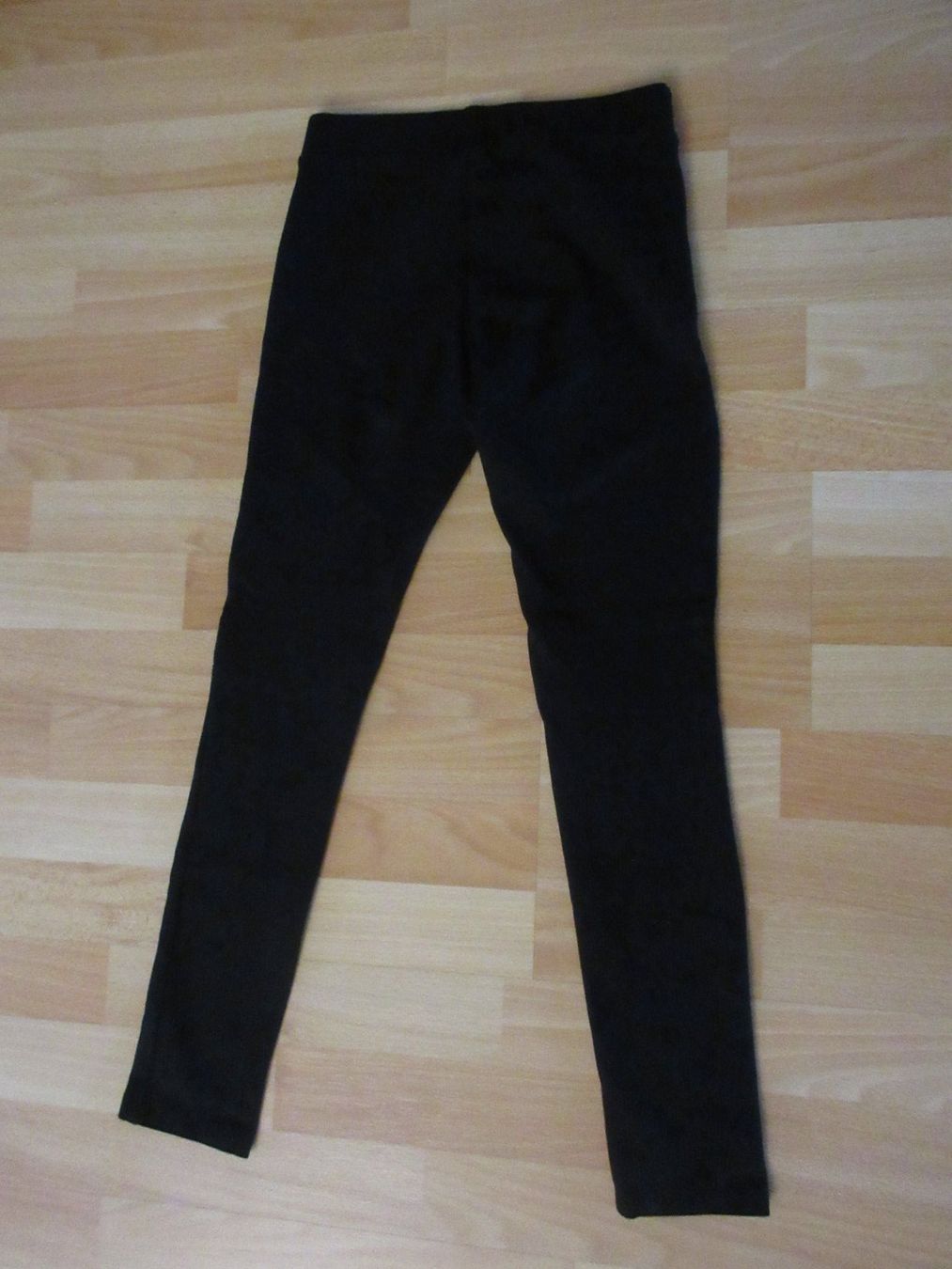 C&A Pantaloni: Hose schwarz Grösse 146 – Usato da Kaisten venduto da renault015 1