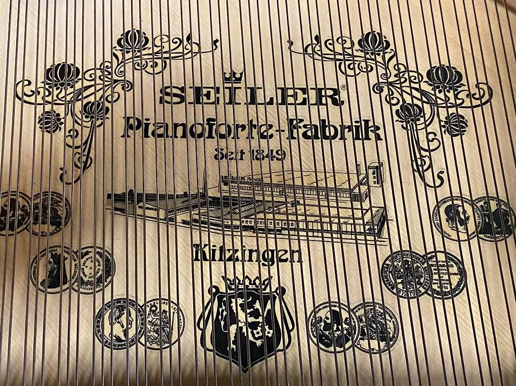 Strumenti musicali: Seiler Konzertflügel Modell 242 – Usato da Bern venduto da Heutschipiano 2