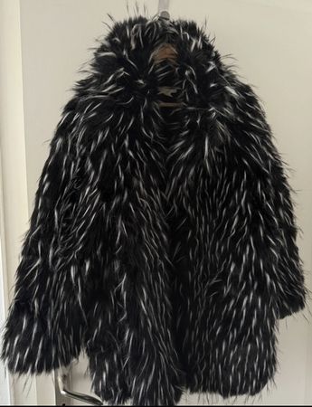 Wintermantel, Kunstfell schwarz/weiss, Grösse s-m