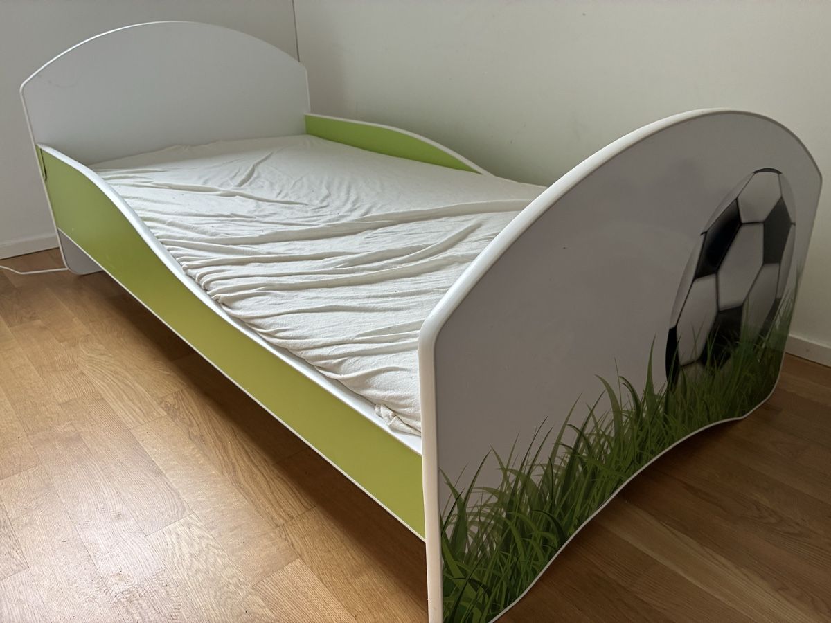 Letti: Kinderbett mit Fussballmotiv – Usato da Maloja venduto da leonharda 1