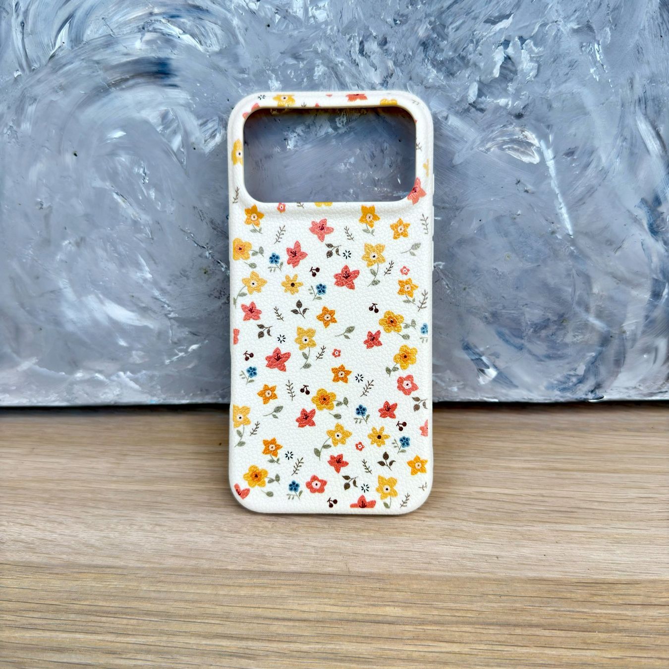 Apple Cover & Protezioni schermo: Coque iPhone 17 Pro Max motif floral blanc – Nuovo e nell'imballaggio originale da Thônex venduto da Suisse.Shopping 4