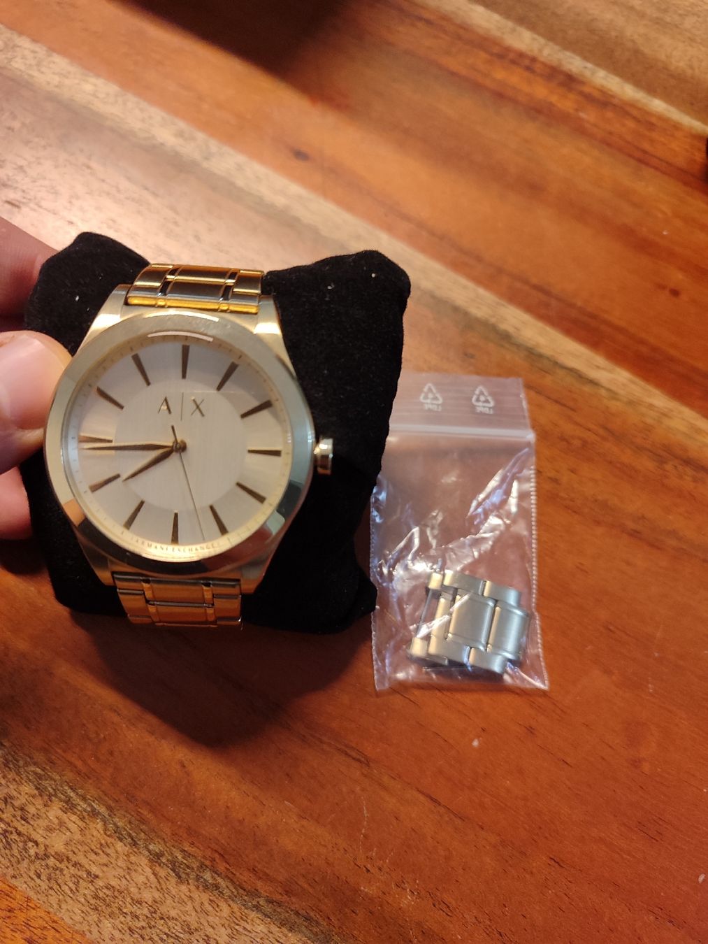 Armani Orologi: Armani Exchange Uhr Farbe gold – Usato da Hausen AG venduto da sim_g2r7