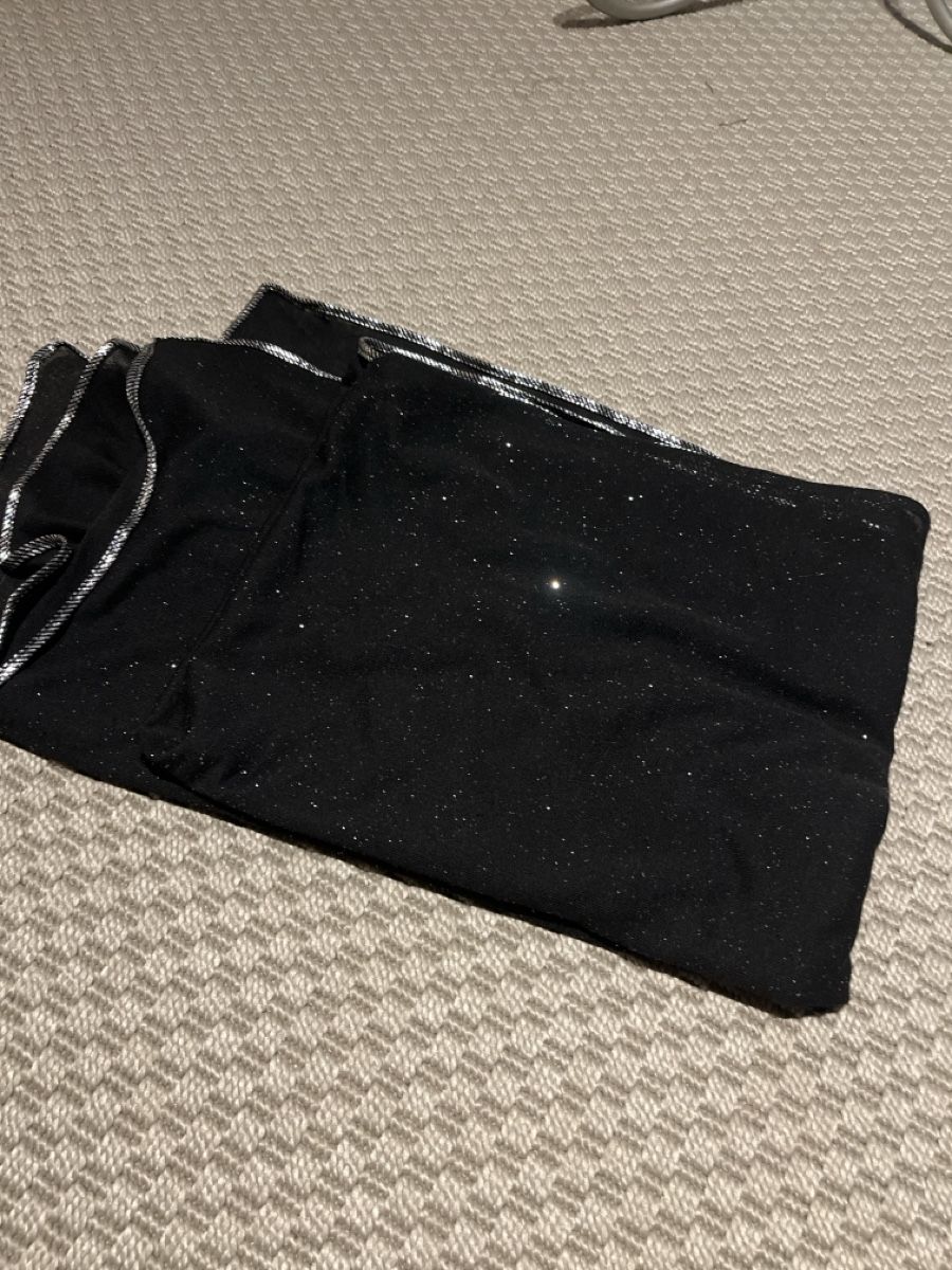 Foulard & Sciarpe: Breiter Schal mit Silberbordure und Glitzer – Usato da Solothurn venduto da Bobesch08 6