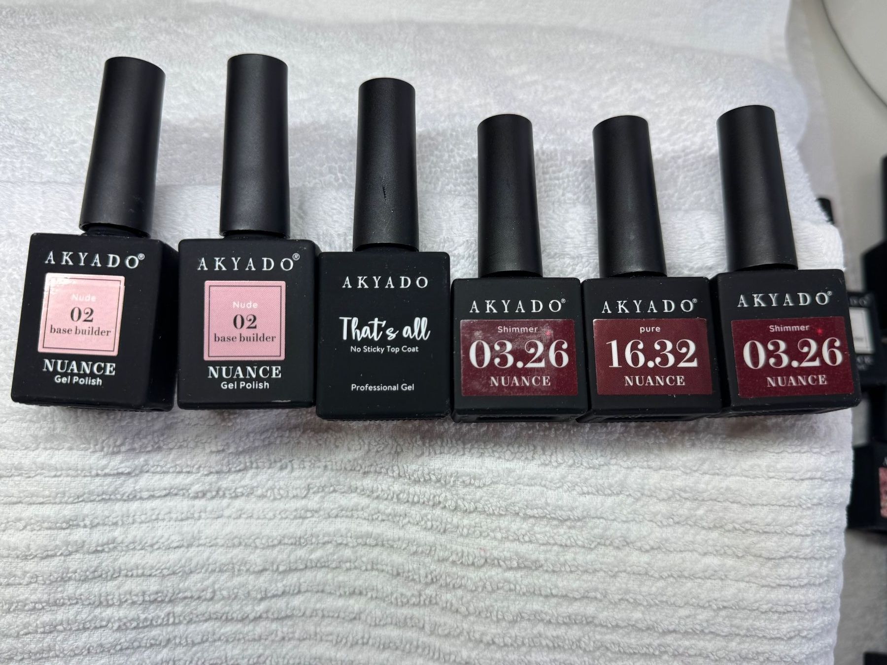 Unghie finte: Akyado Permanent Gel-Lack / Restposten Studio gemäss Bilder – Nuovo (secondo la descrizione) da Zäziwil venduto da blackpearl 1