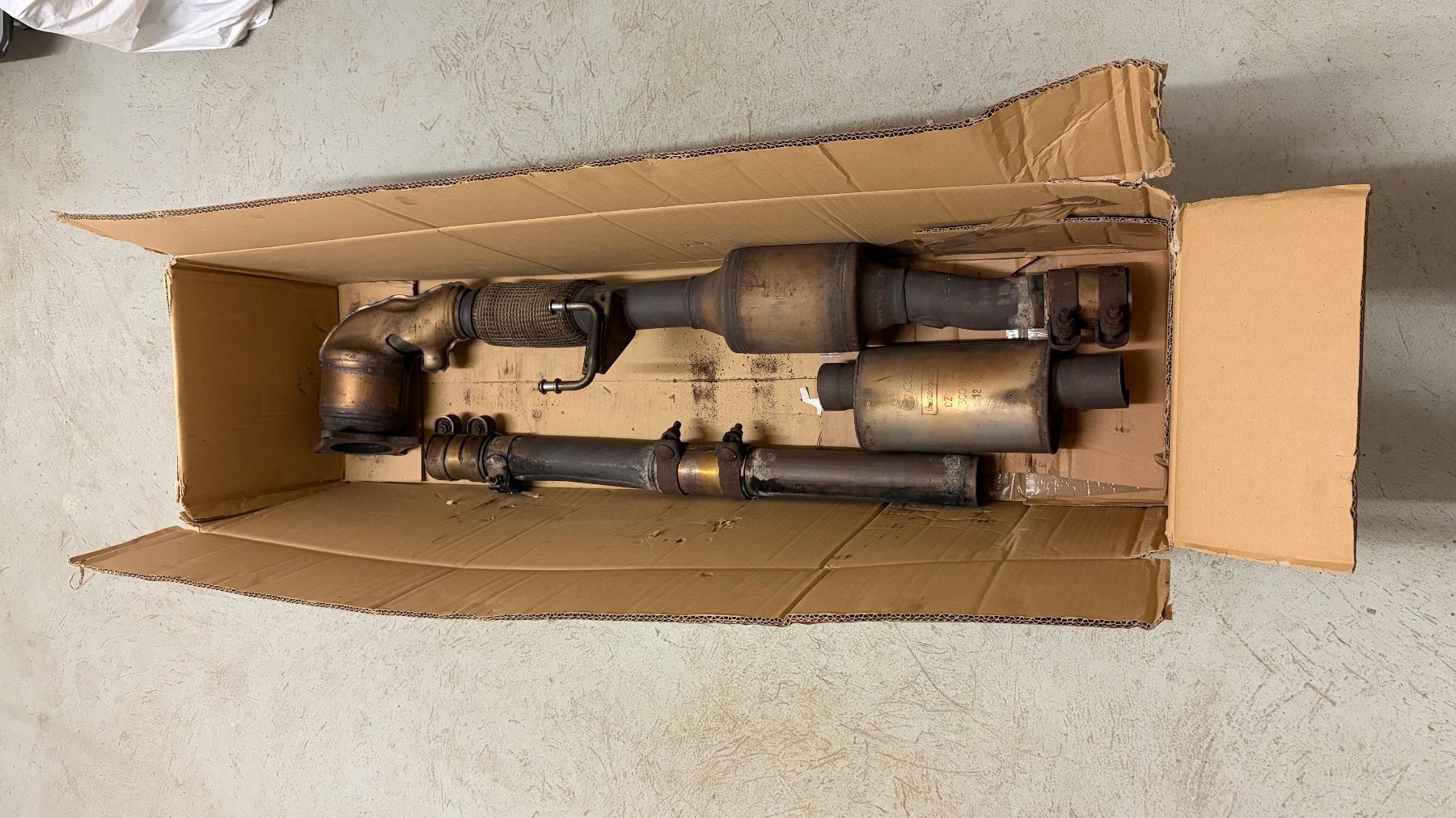 Volkswagen Auspuffanlagen: Original VW Golf 6 R Downpipe – Gebraucht aus Zofingen von GTracer 5
