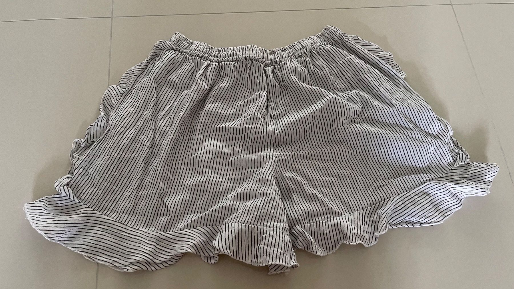 Pantaloni: Damenshorts – Nuovo (secondo la descrizione) da Rheineck venduto da pssesolnet 1