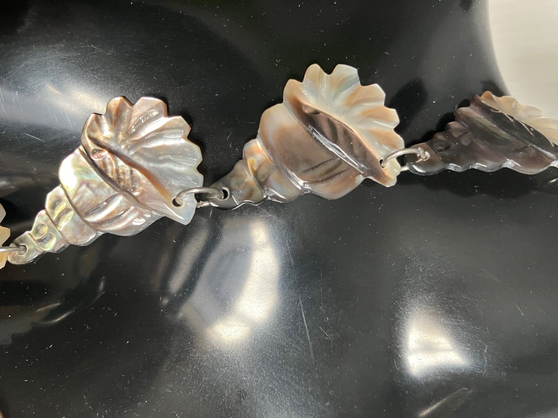 Catenine: Collier vintage coquillages – Usato da Peseux venduto da Cresus27 6