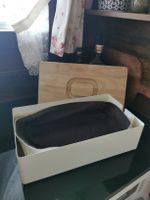 Holz und weiss Metall-Brotkasten mit Einsatz, praktisch