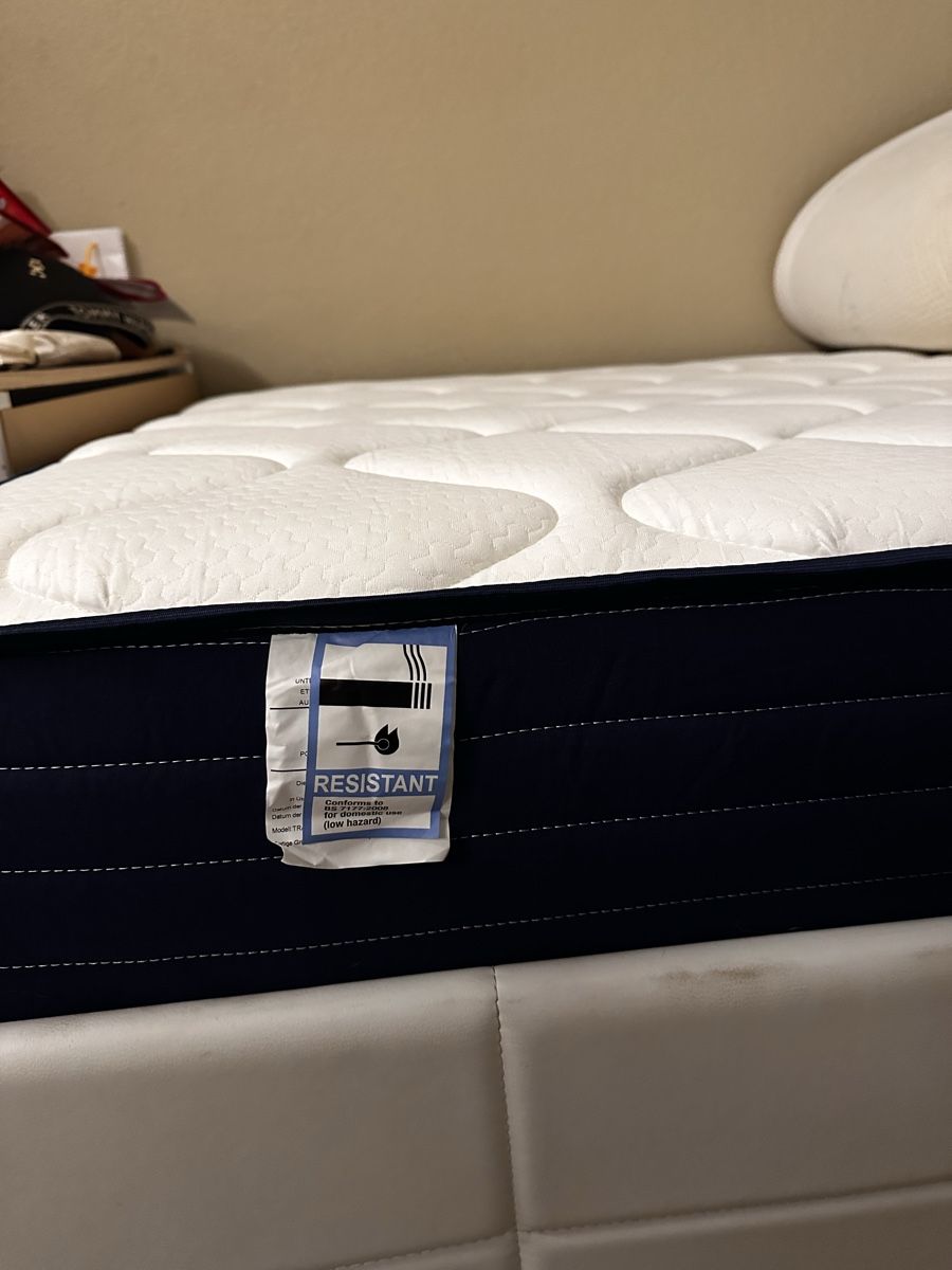 Betten: Bett mit neuer Matratze – Gebraucht aus Wallisellen von Smarre 2