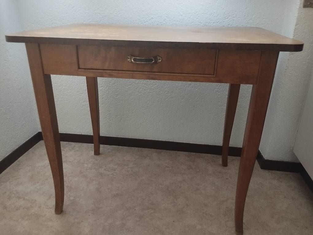 Tables: Küchentisch mit Schublade 90x60x75 BTH – D'occasion à Bern par BoogiewoogieX