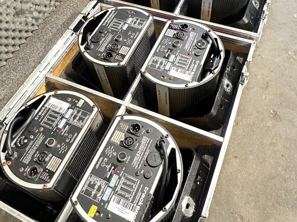 Lampade: Set mit 4x LR Trackspots MKII und 1x DMX-Scanner-Controller – Usato da Zizers venduto da fiduciar