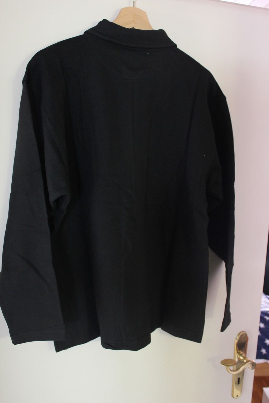 Maglioni & Felpe: Nagelneuer Schwarzer Pullover in Gr. S – Nuovo (secondo la descrizione) da Geroldswil venduto da Schlumpfine1973 1