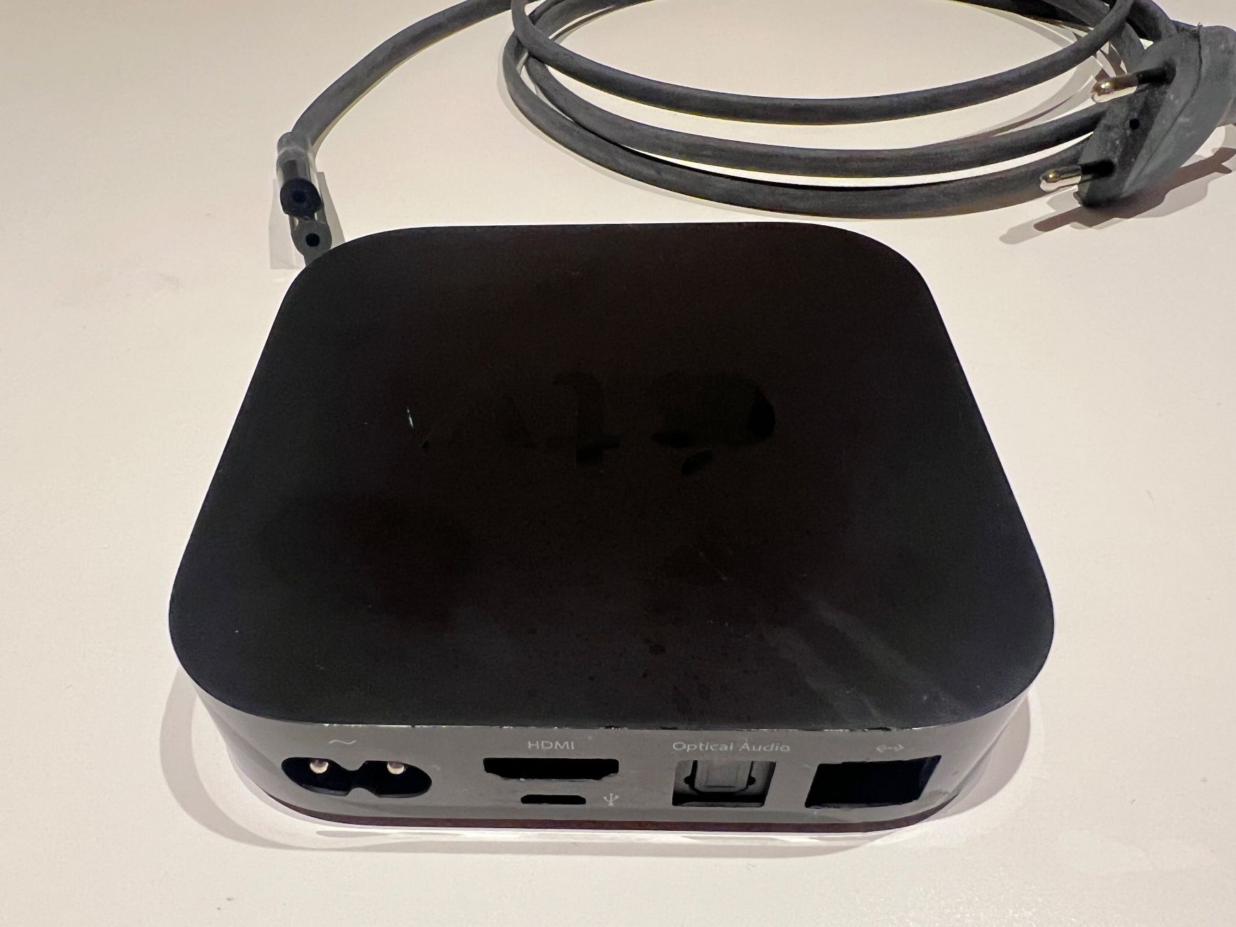 Apple Lettore multimediale & Streamer: Apple TV (3. Generation) – Usato da Zürich venduto da kkenooa