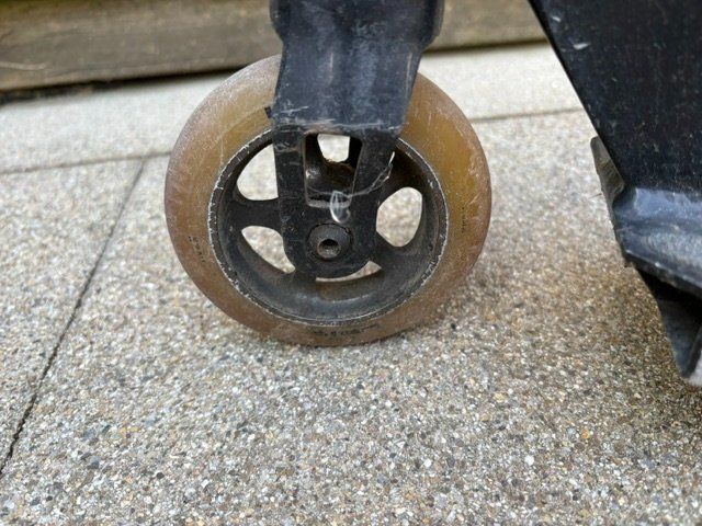 Scooter: Scooter in Schwarz – Usato da Schwerzenbach venduto da Freesurf1000 3
