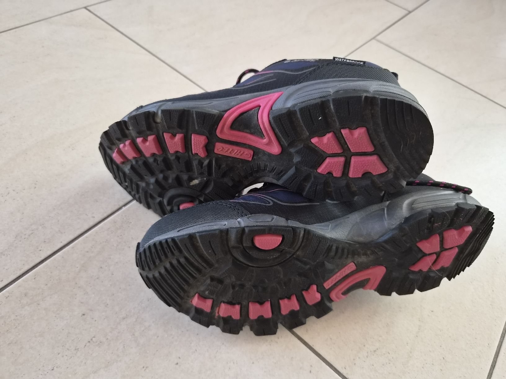Scarpe per ragazze: Hiking-Schuhe gr.39 – Usato da Sigriswil venduto da Aline_87 2