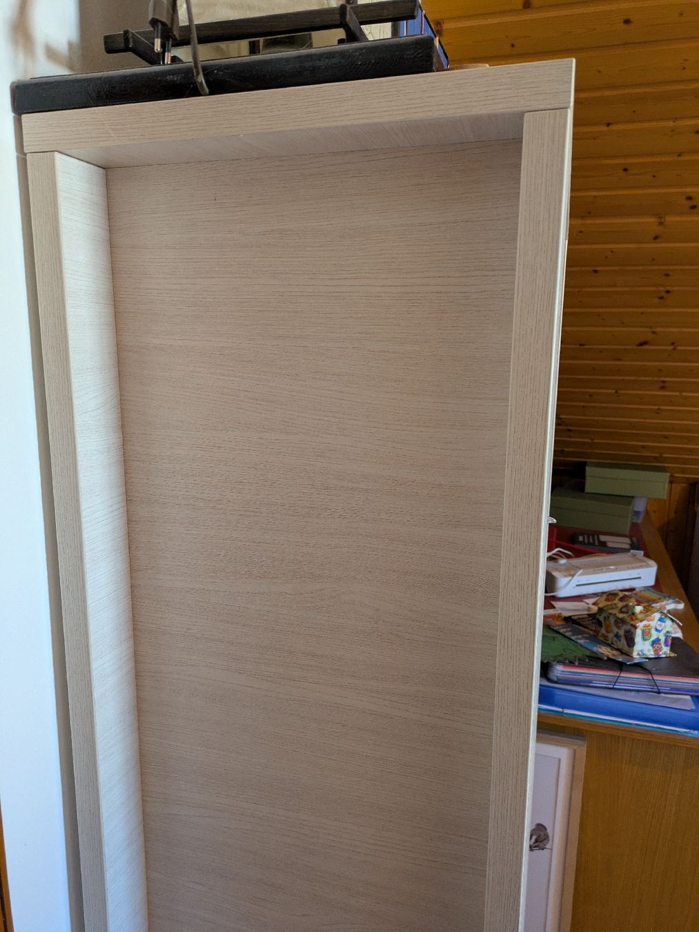 Regale: etagere + table de chevet – Gebraucht aus Matran von Taragor 2