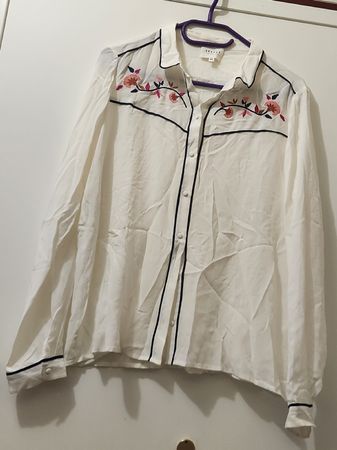 Chemise SEZANE blanche  cassée soie brodée taille 42