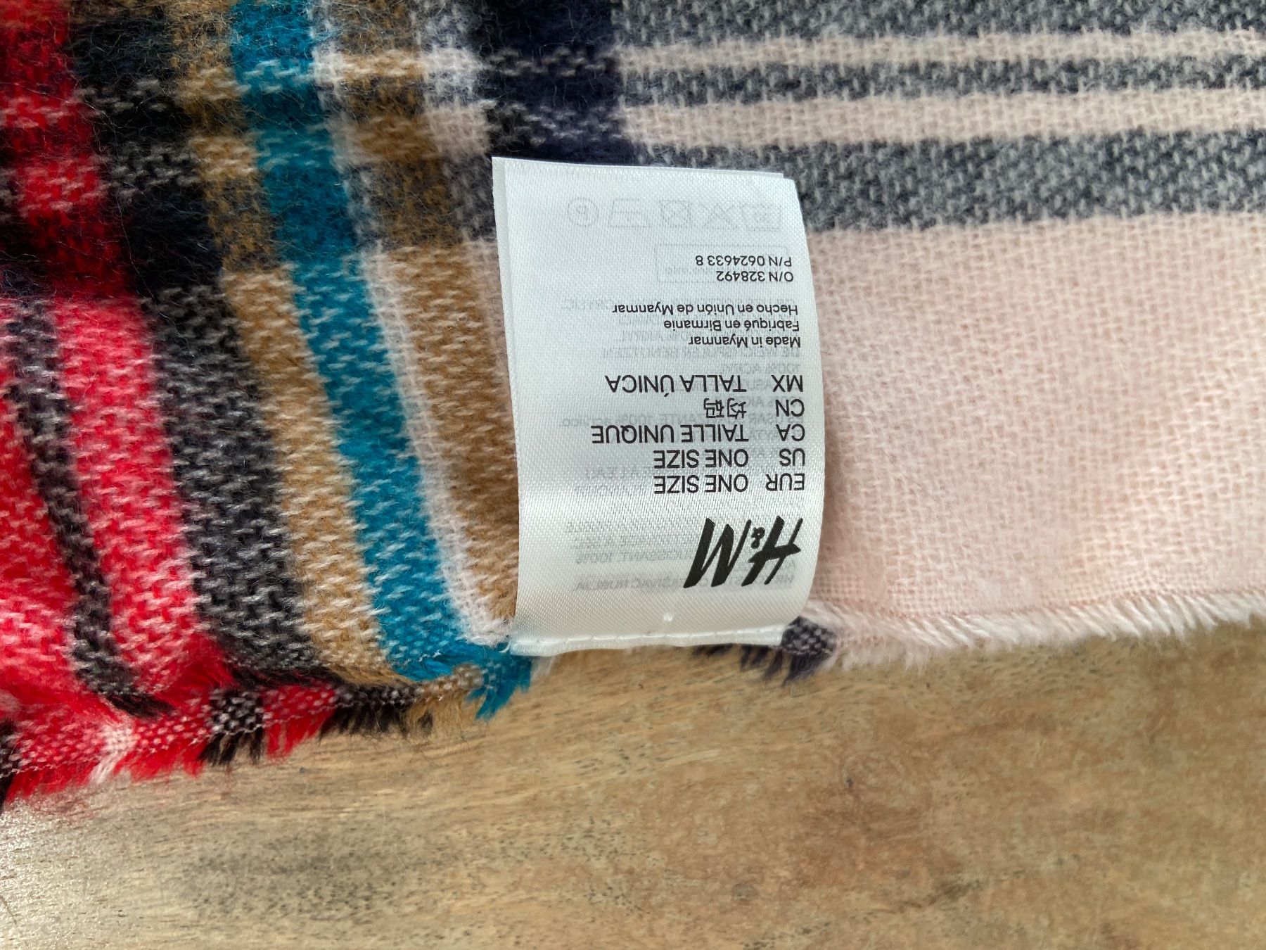 Foulards, Tücher & Schals: 2 Schals gross Winter Karoschal – Neu (gemäss Beschreibung) aus Luzern von waterfront1 2
