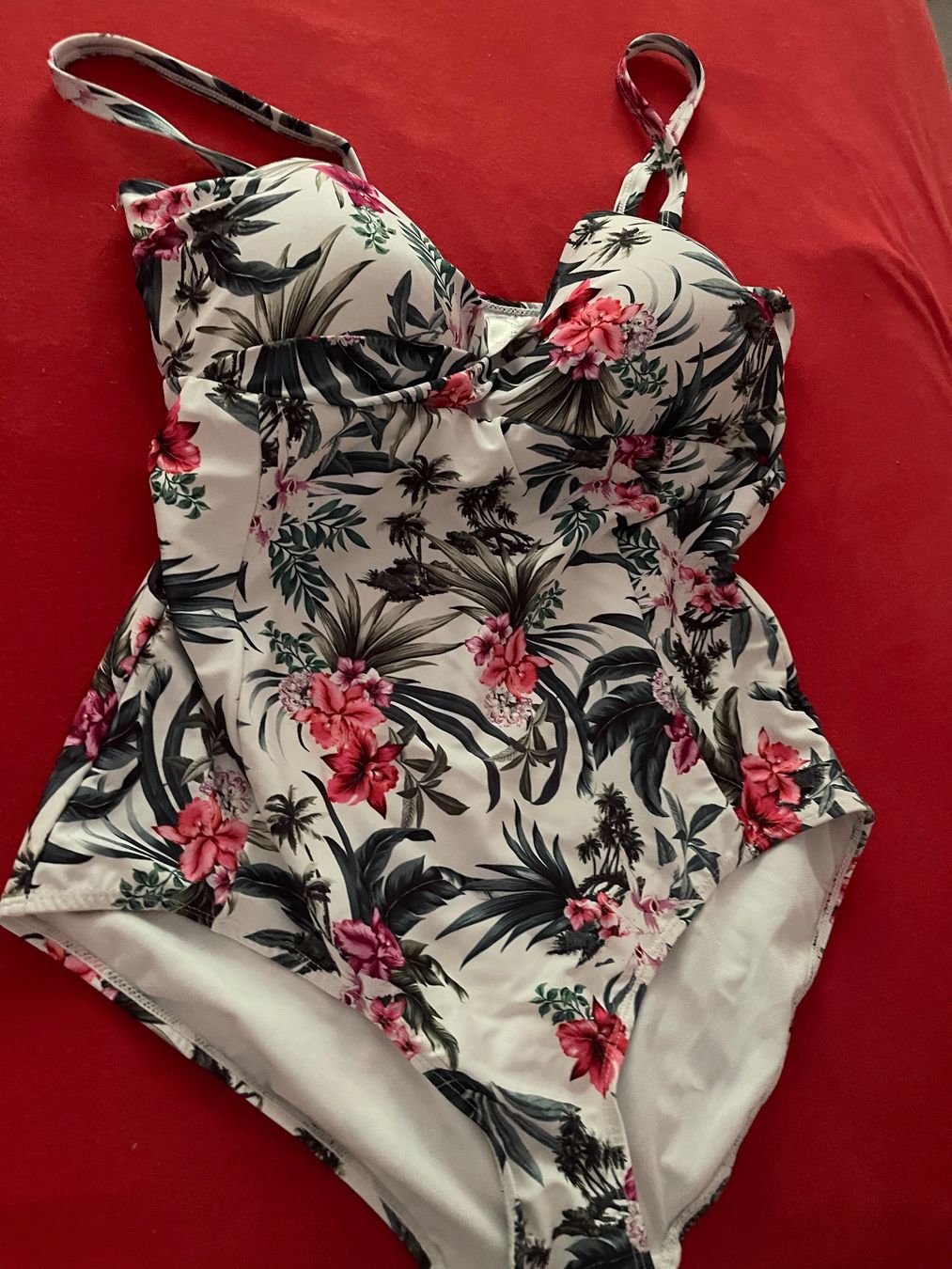 Badekleider & Bikinis: Badekleid, Gr.42 – Gebraucht aus Bolligen von Aquella71 5