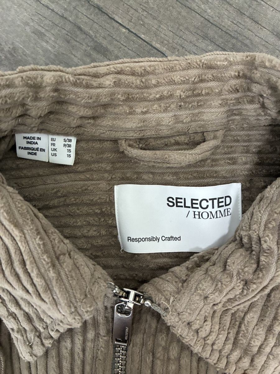 Giacche: Cord Jacke, Top Zustand, Gr. S – Usato da Gelterkinden venduto da Kikierenda 1