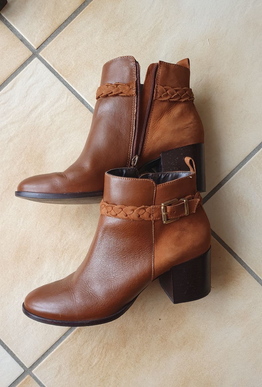 Scarpe da donna: San Marina cuir 40 – Usato da Erde venduto da zakleblanc