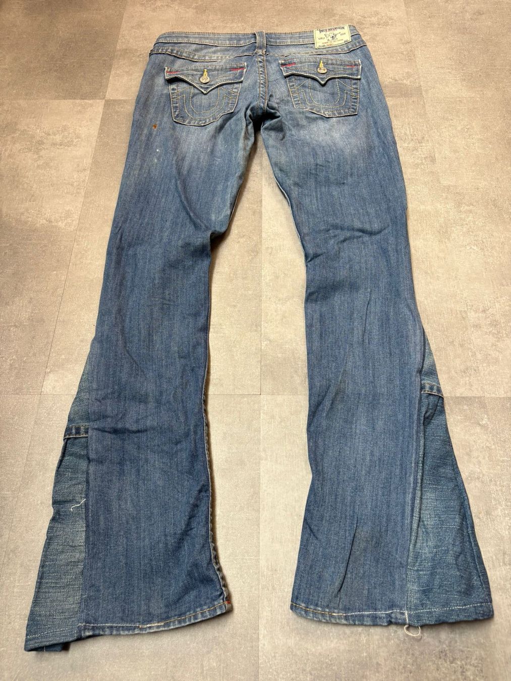 True Religion Jeans: True Religion Bootcut Flared Jeans - Grösse L/30 – Usato da Werdenberg venduto da hase.vintage 2