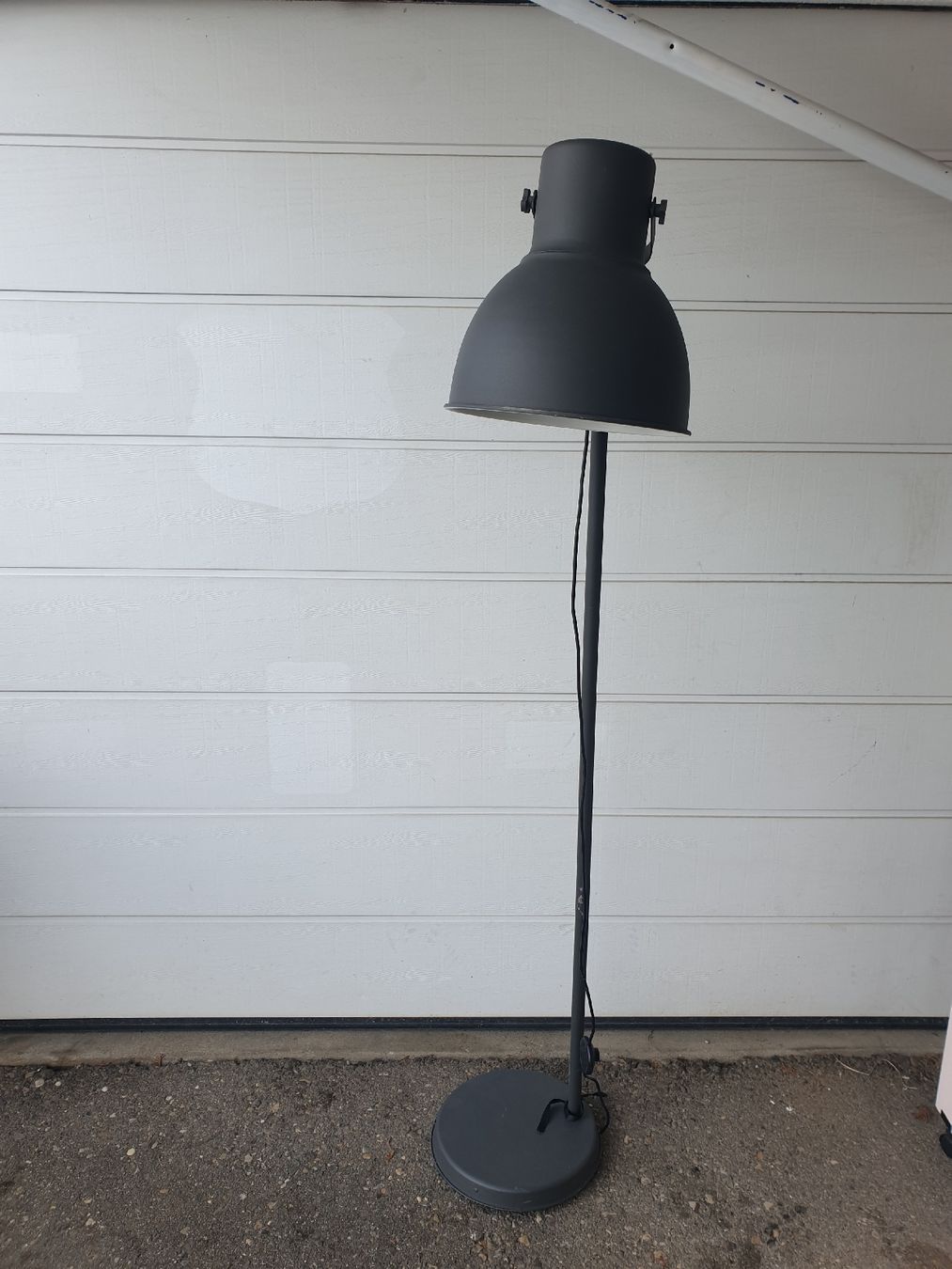 Lampade: Stehlampe – Usato da Oberbuchsiten venduto da Klame