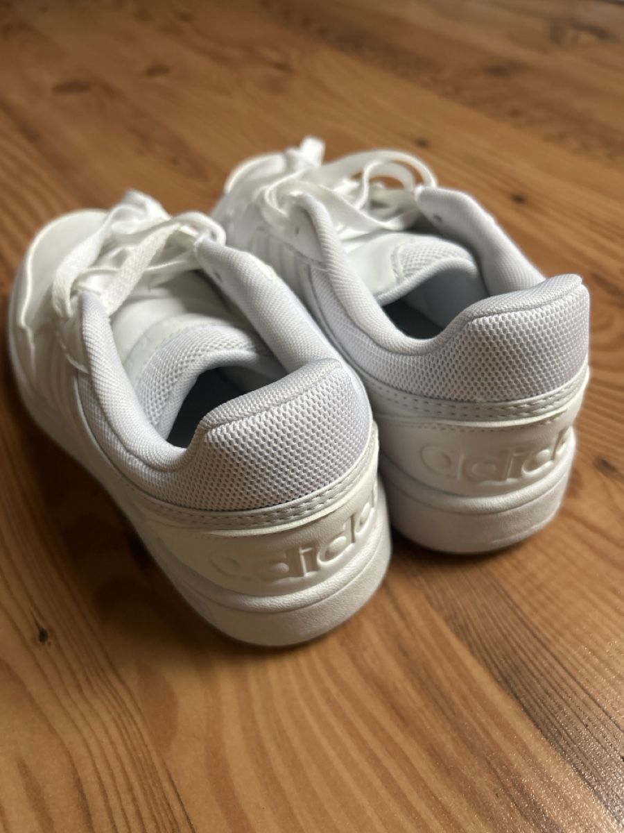 Adidas Damenschuhe: Adidas Hoops 3.0 Low - weiss - Gr. 38.5 – Neu und originalverpackt aus Hausen AG von cele01 1