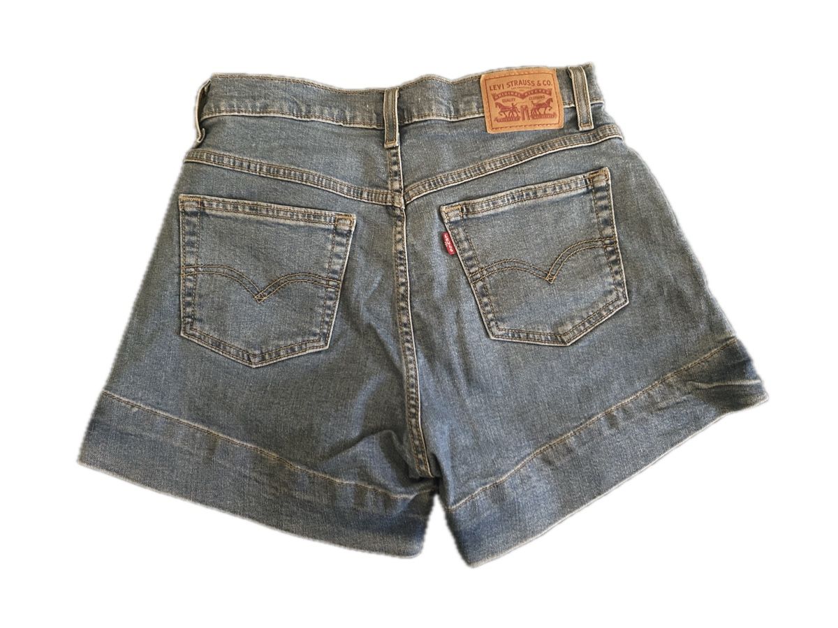 Levi's Jeans: Short en Jeans Levis  – Nuovo (secondo la descrizione) da Epalinges venduto da sha_kp6v