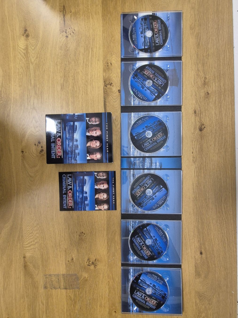 Tutti i DVDs: DVD Law & Order: Criminal Intent - Saison 1 complète  – Usato da Bogis-Bossey venduto da VNT-GE.ch 5
