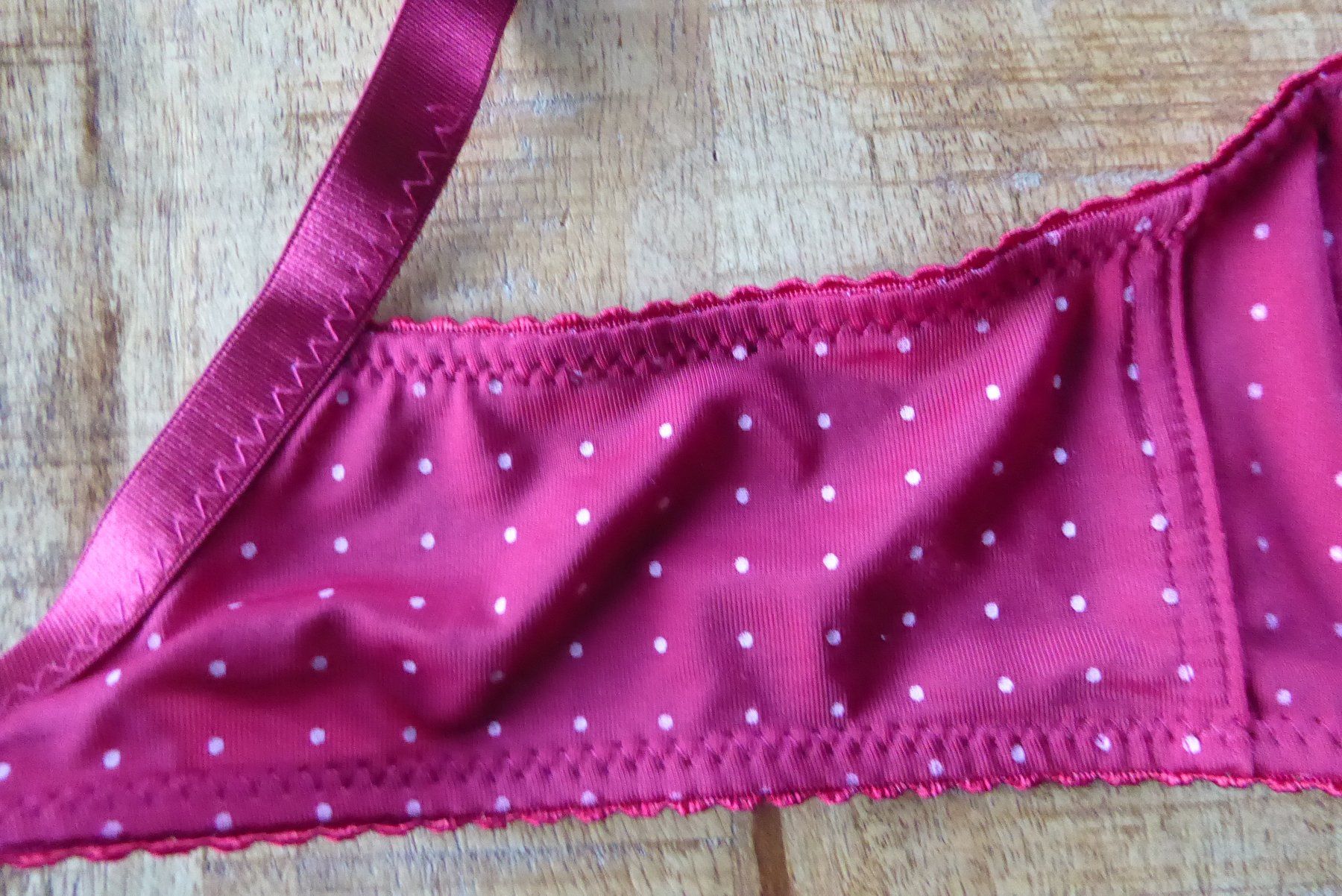 Altra biancheria intima: Vintage BH Gr 85 B LUNNA – Usato da Sargans venduto da Benziner