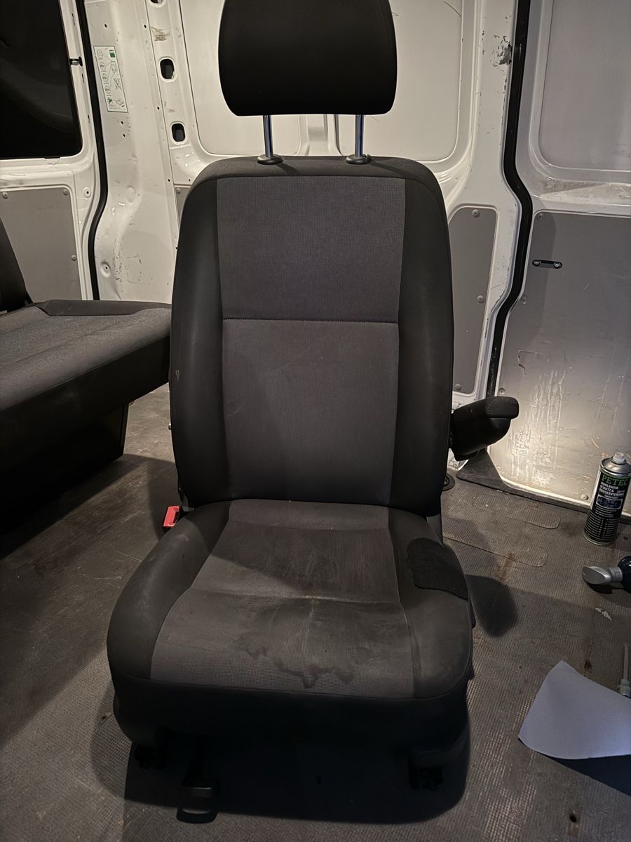 VW Tutti pezzi di ricambio auto: VW T6 Fahrersitz + Sitzbank – Usato da Wolfhalden venduto da snupiid 4