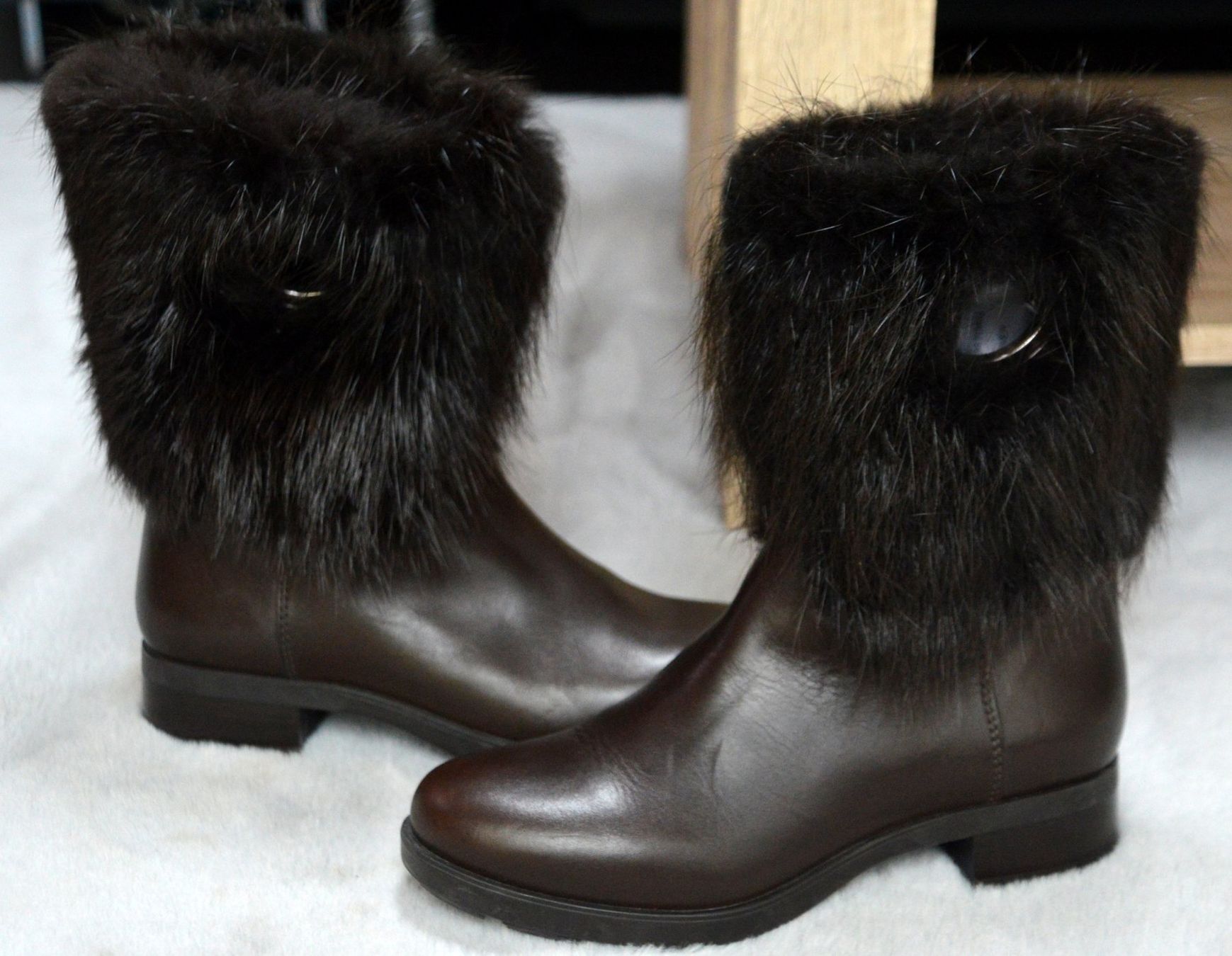 Moncler Scarpe da donna: Boots / bottes Moncler .36 – Usato da Collonges venduto da Auganien 2