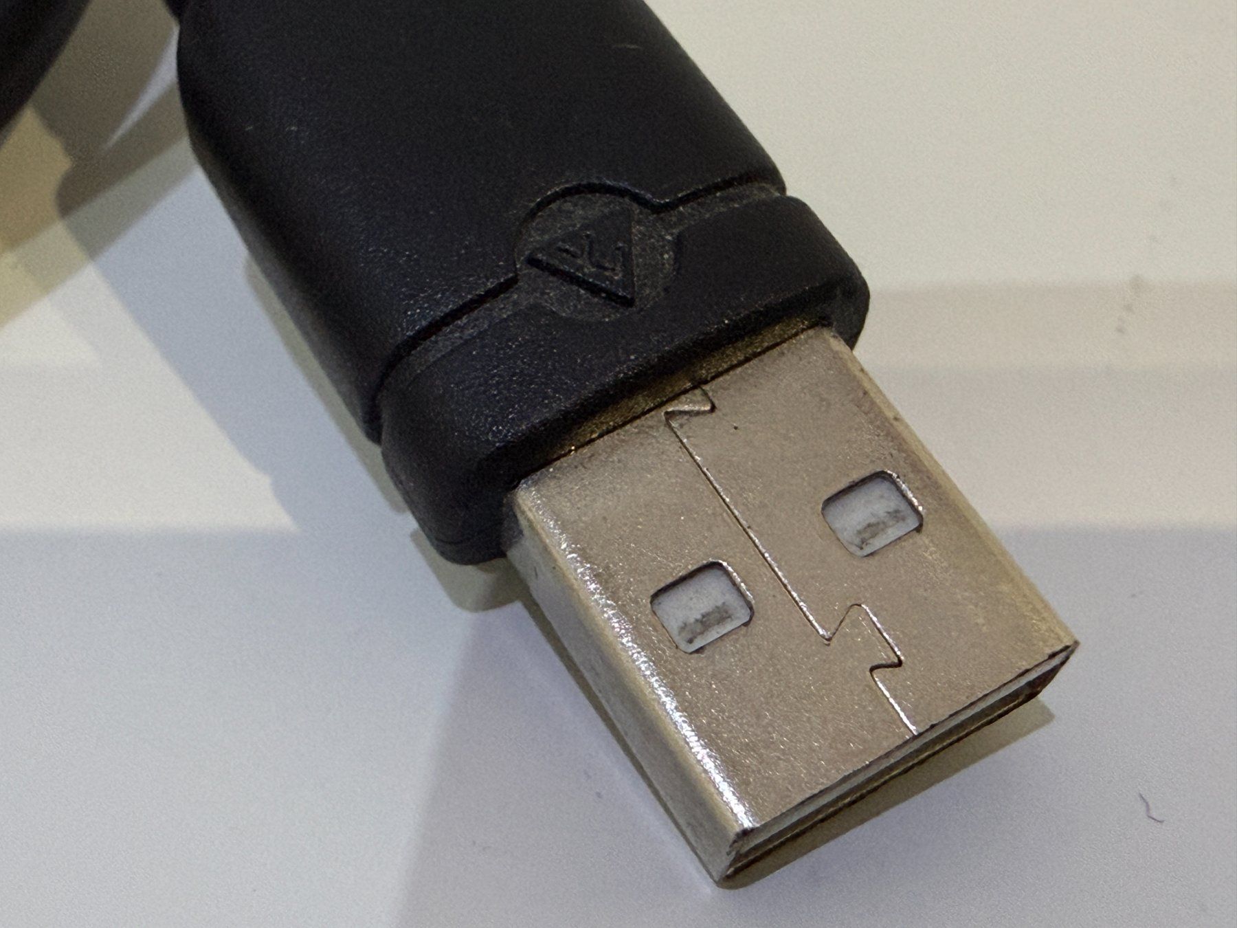 Cavi: USB-A Stecker - USB-A / USB-Mini Stecker, Y-Kabel, 1.2m, NEU – Nuovo (secondo la descrizione) da Unterengstringen venduto da Tnovus 1