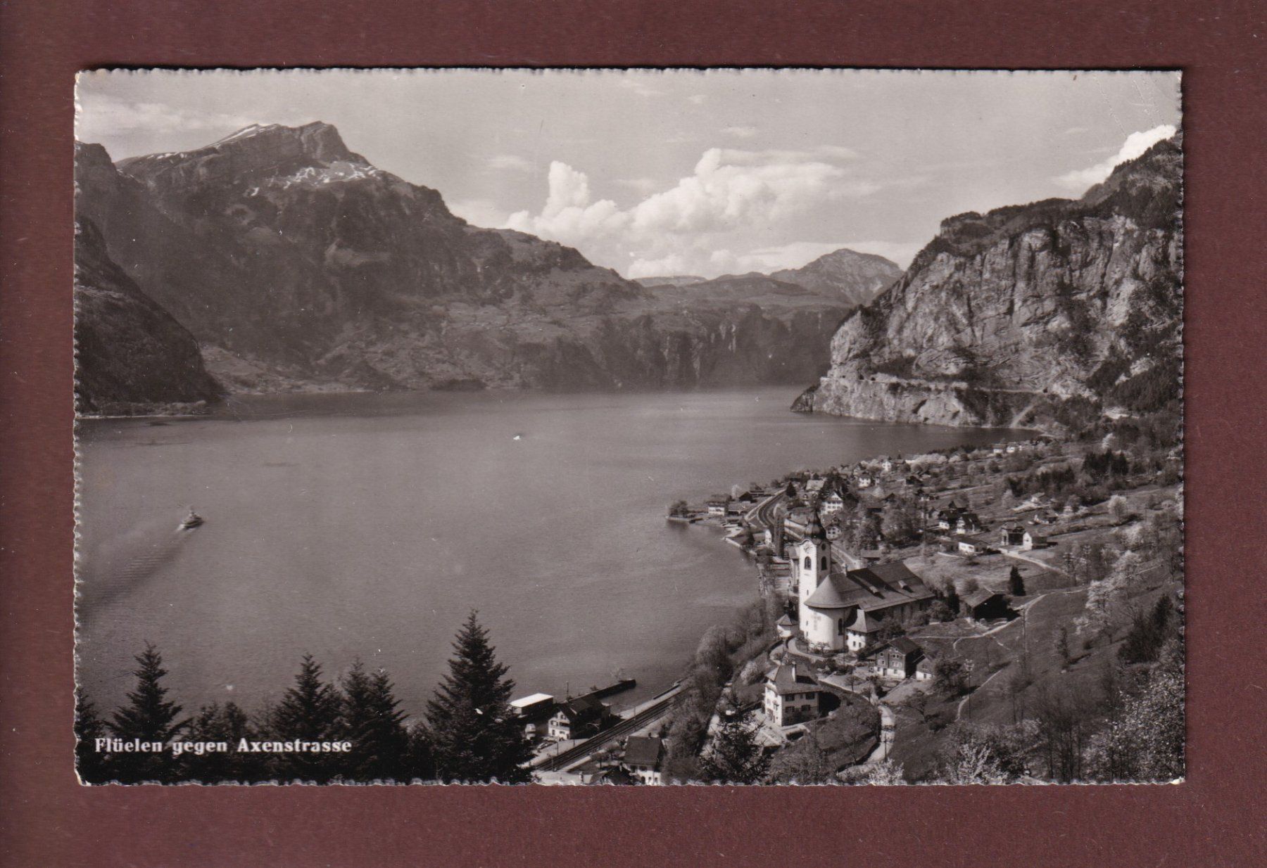 Cartoline postali: FLÜELEN gegen Axenstrasse - 1957 – Usato da Pully venduto da nicecards