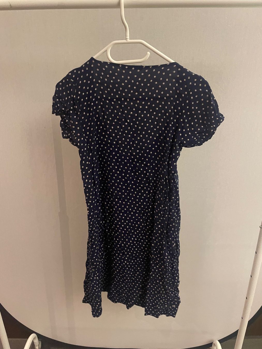 Brandy Melville Kleider & Röcke: Brandy Melville Kleid mit Blumenmuster, dunkelblau, – Gebraucht aus Wollerau von Poschro68 1