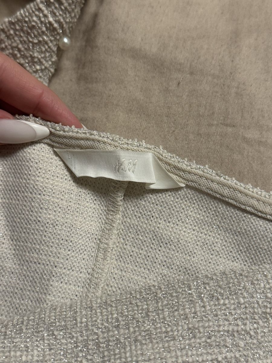 H&M Vestiti: H&M Kleid, neuwertig, mit Perlen – Usato da Frauenfeld venduto da Sarafvic 2