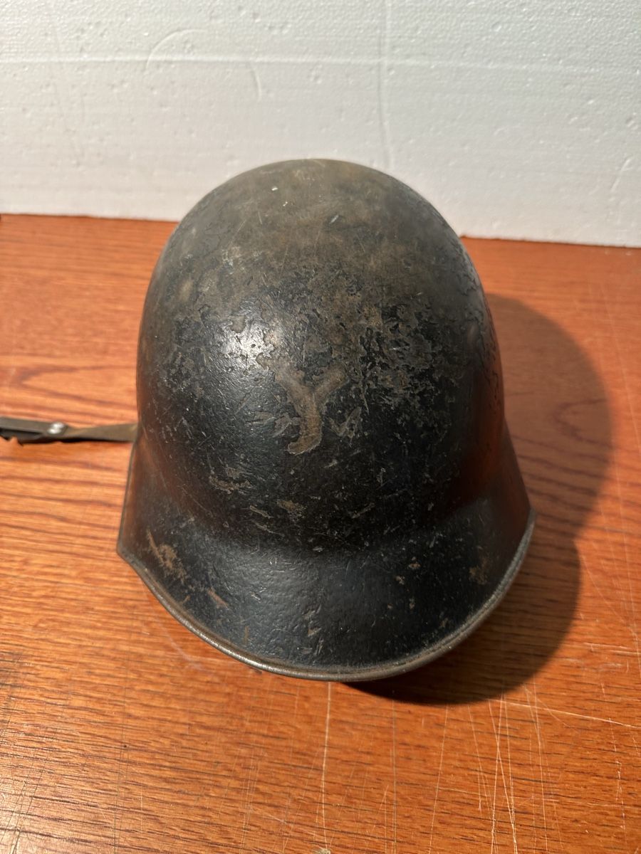 Uniformen & Effekten: Casque militaire ancien  – Gebraucht aus Lausanne von artnouveau04 1