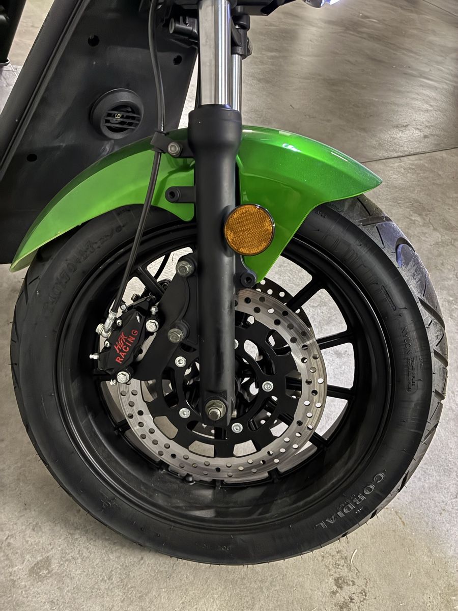 Scooter: E-Scooter LUQI HL6.0 S Roller mit Helm 2022 – Usato da Jona venduto da zweiradspezialist 9