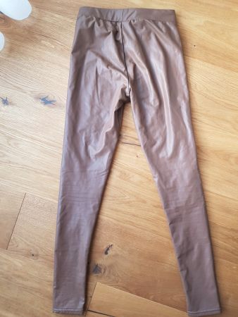 Braune Leggins veganes Leder