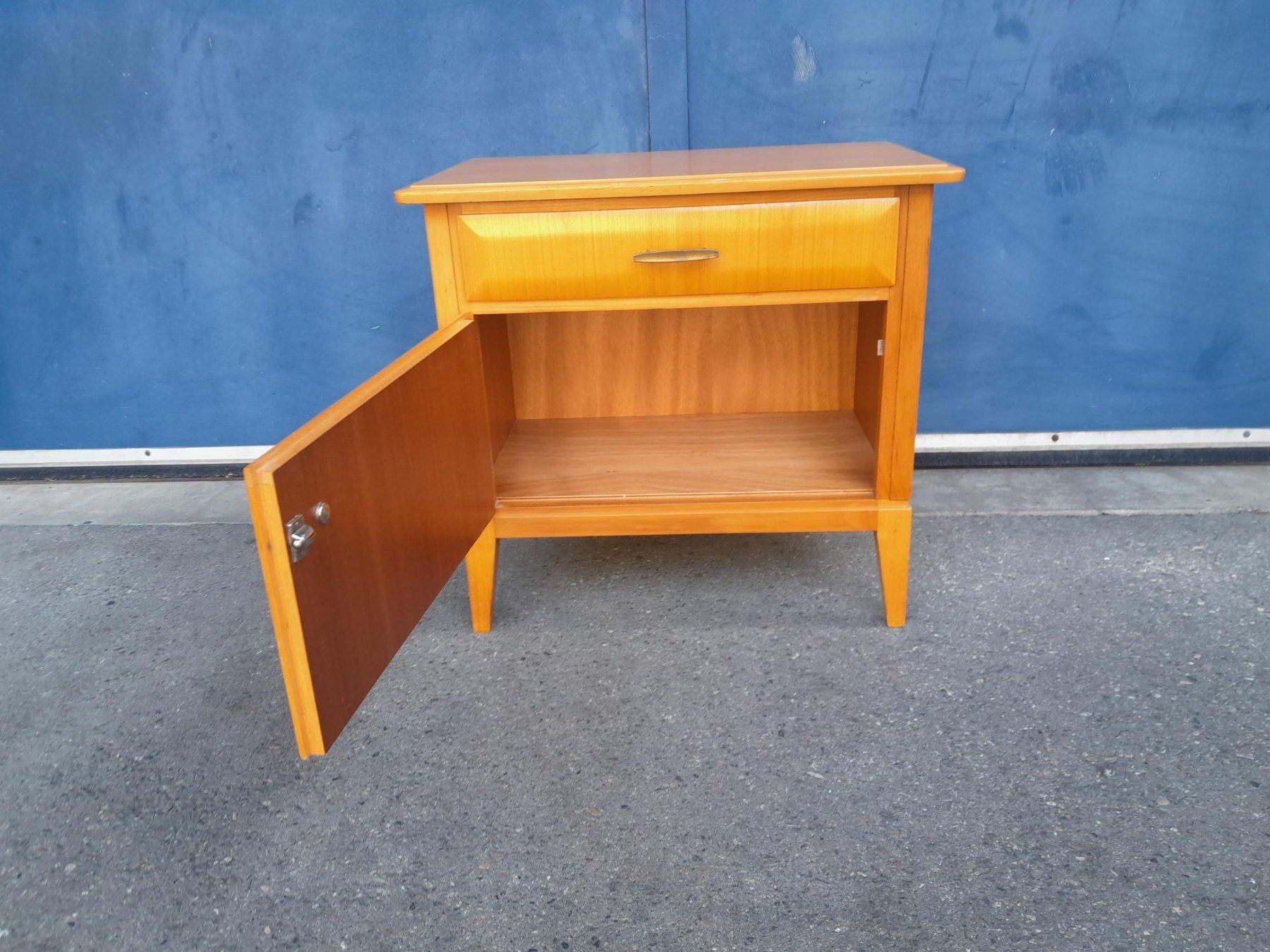 Kommoden: Vintage Kommode / Nachttisch / Sideboard – Gebraucht aus Männedorf von Bel-view 2