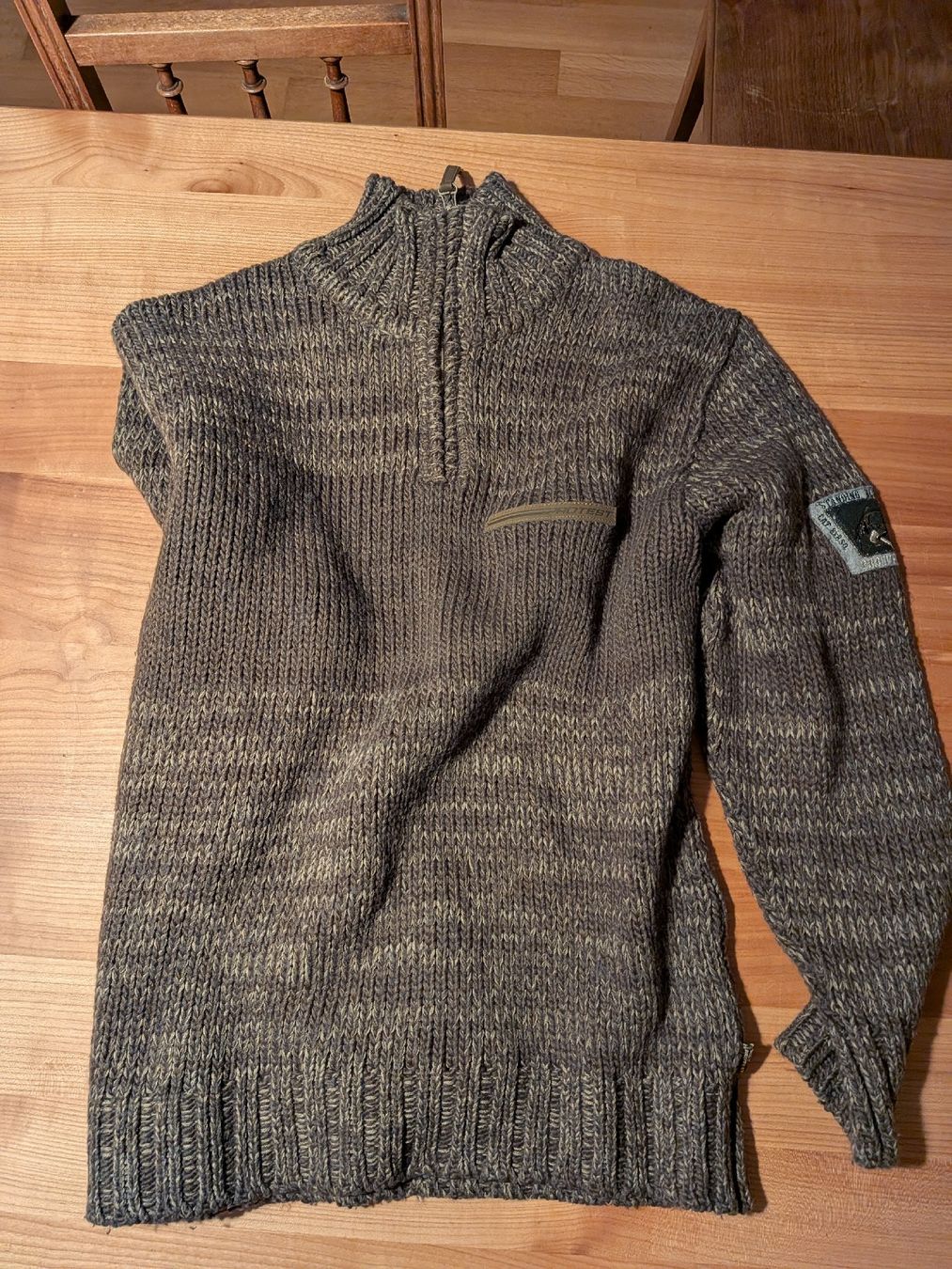 Protest Maglioni & Felpe: Strickpullover Protest braun Reissverschluss Grösse XL – Usato da Reinach AG venduto da fsk_s56w