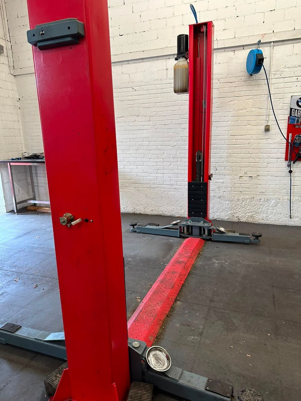 Piattaforme elevatrici & Crick: LAUNCH 2-Säulen-Autolift / Hebebühne 3,2 t, 380 V – Usato da Klingnau venduto da leobox 7