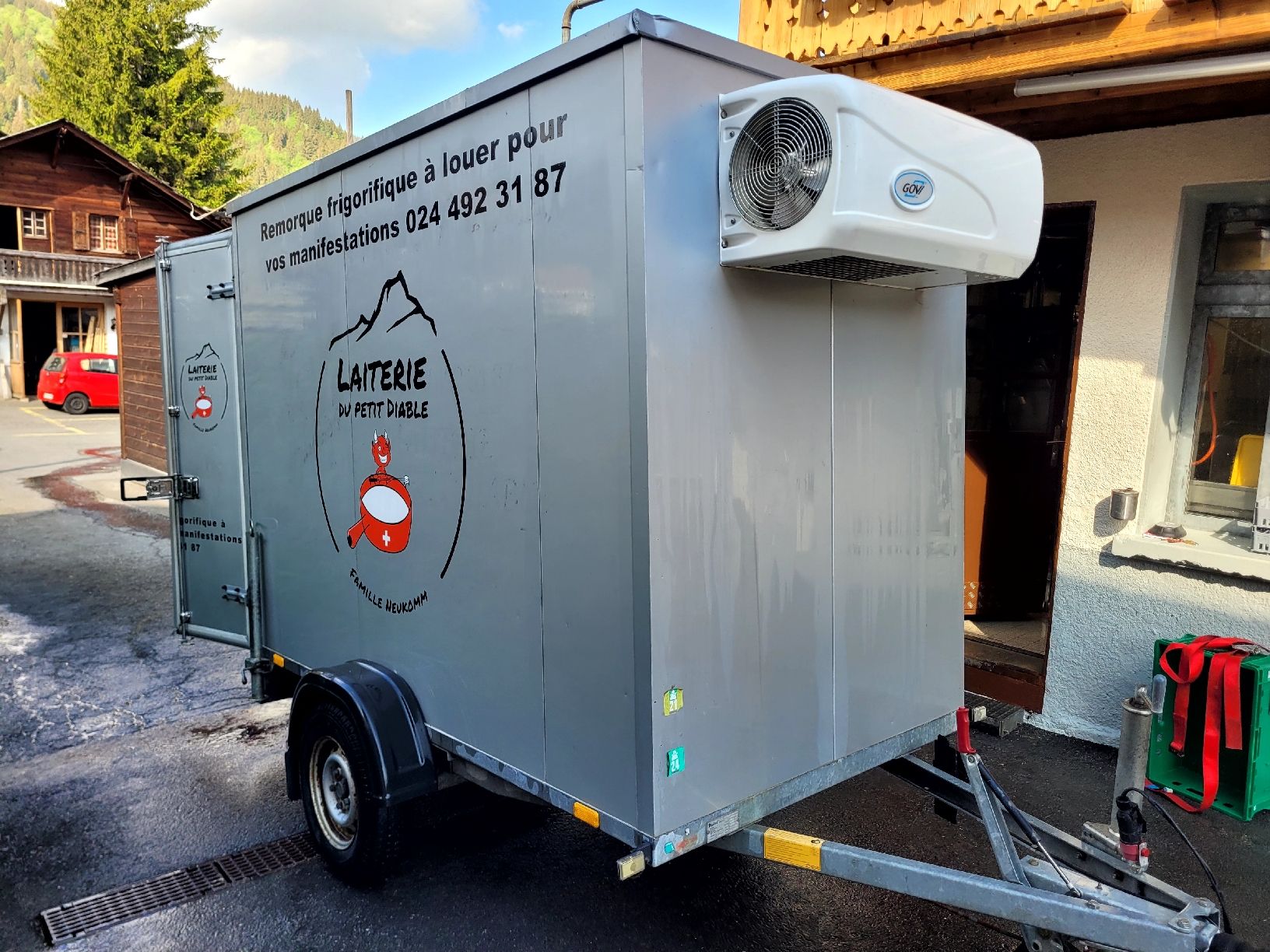 Daltec Rimorchi: Remorque frigorifique à vendre – Usato da Les Diablerets venduto da neuneu03