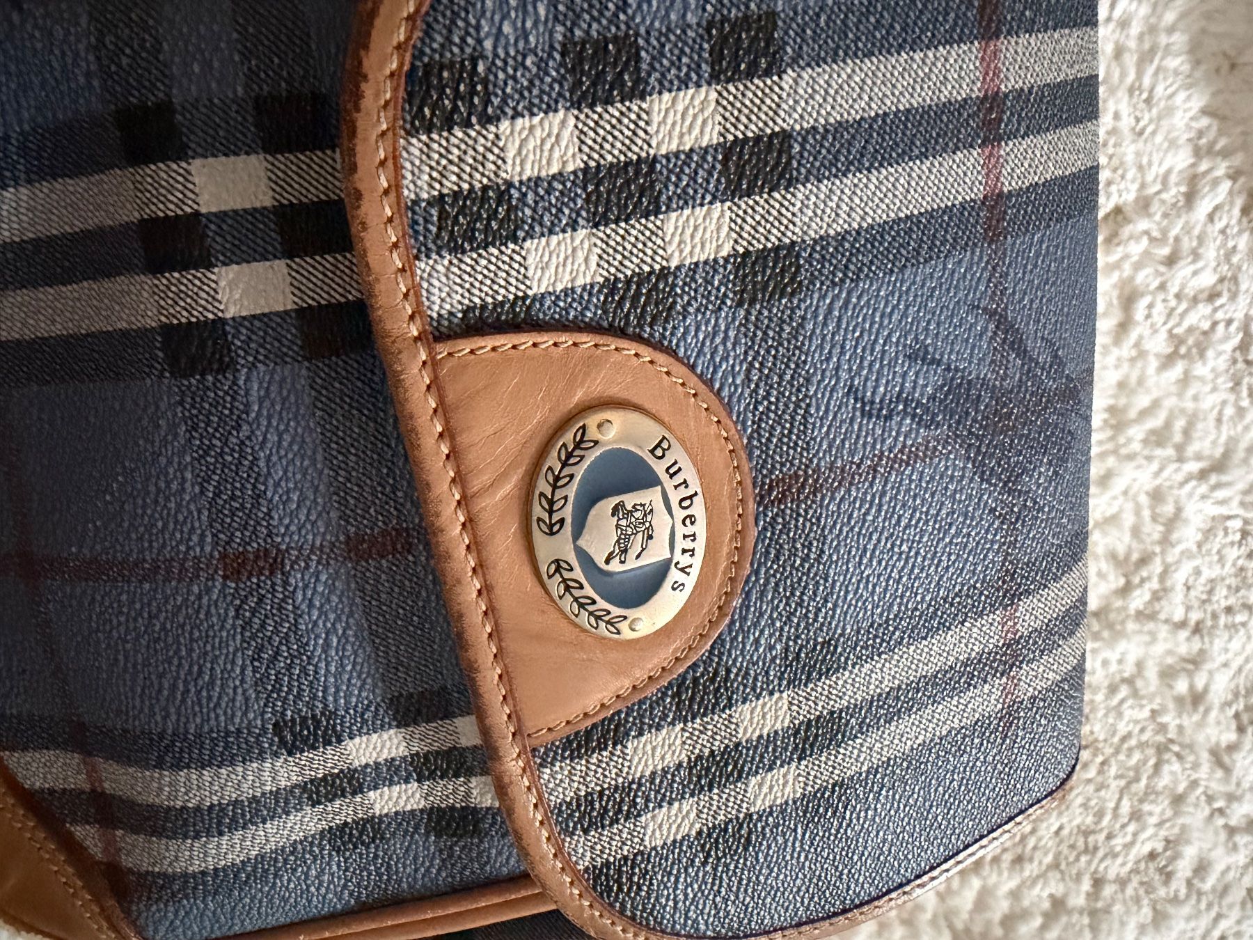 Burberry Rucksäcke: Vintage Burberry backpack – Gebraucht aus Schaffhausen von Nadiuna 9