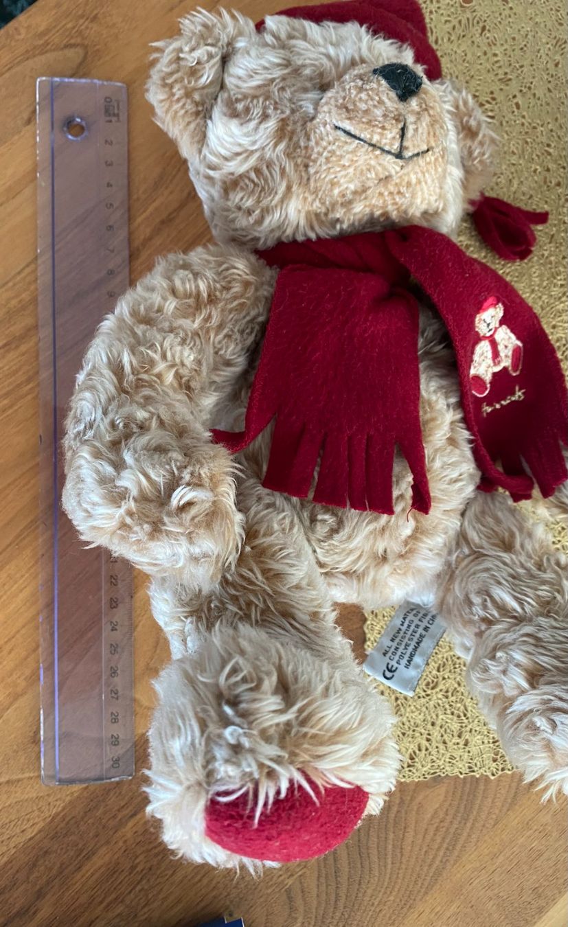 Spielzeuge: Teddybär Harrods – Neu (gemäss Beschreibung) aus Unterterzen von  1