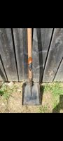 Gebrauchte Schaufel - ideal für Gartenarbeit im Frühling!