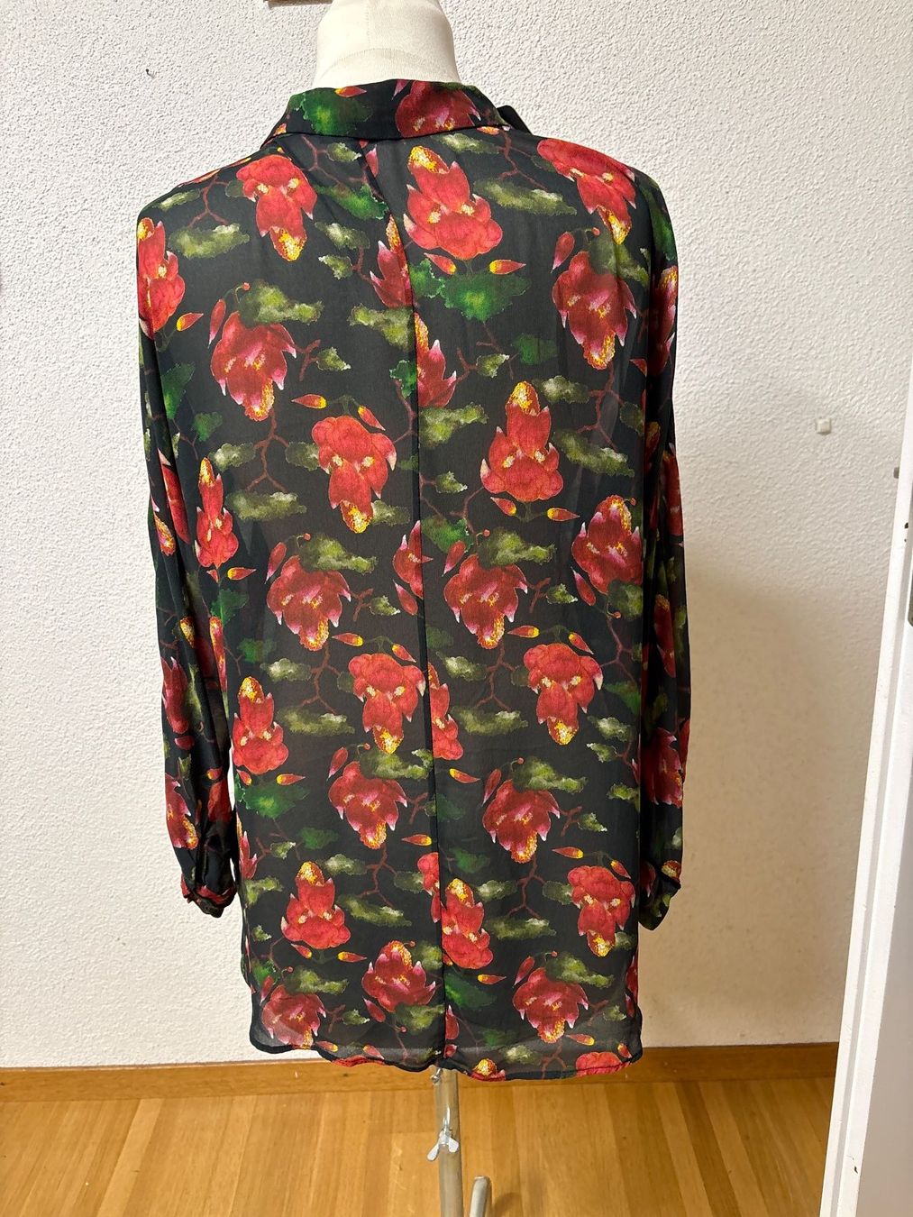 Nile Camicette: Tolle neue Bluse Nile S-M – Nuovo (secondo la descrizione) da Maienfeld venduto da 8796 3