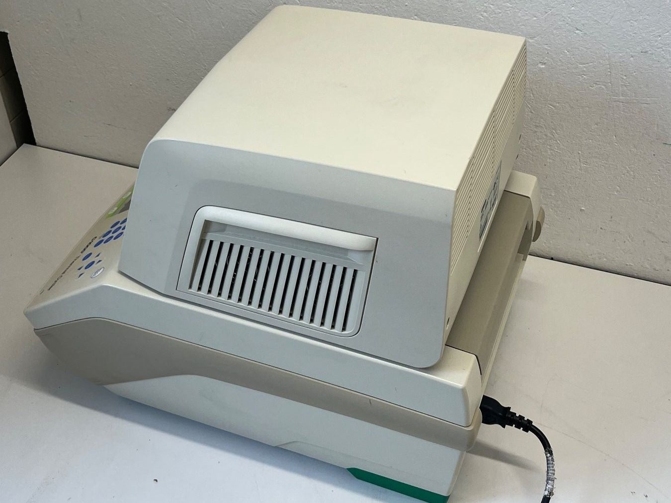 Accessori da laboratorio: Biorad C1000 Thermo Cycler mit CFX384 Optics Module – Usato da Niederdorf venduto da LeptonAG_Labor 3