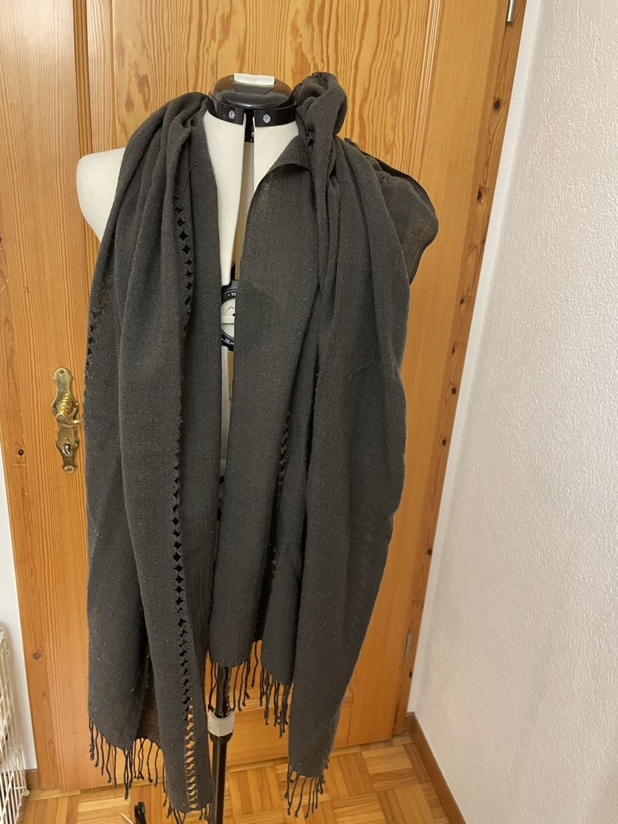 Esprit Foulard & Sciarpe: Esprit Schal grau – Usato da Dittingen venduto da nje_9nlt 1